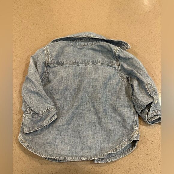 Baby Gap Boys Denim Button down shirt size 6-12 months - Picture 5 of 5
